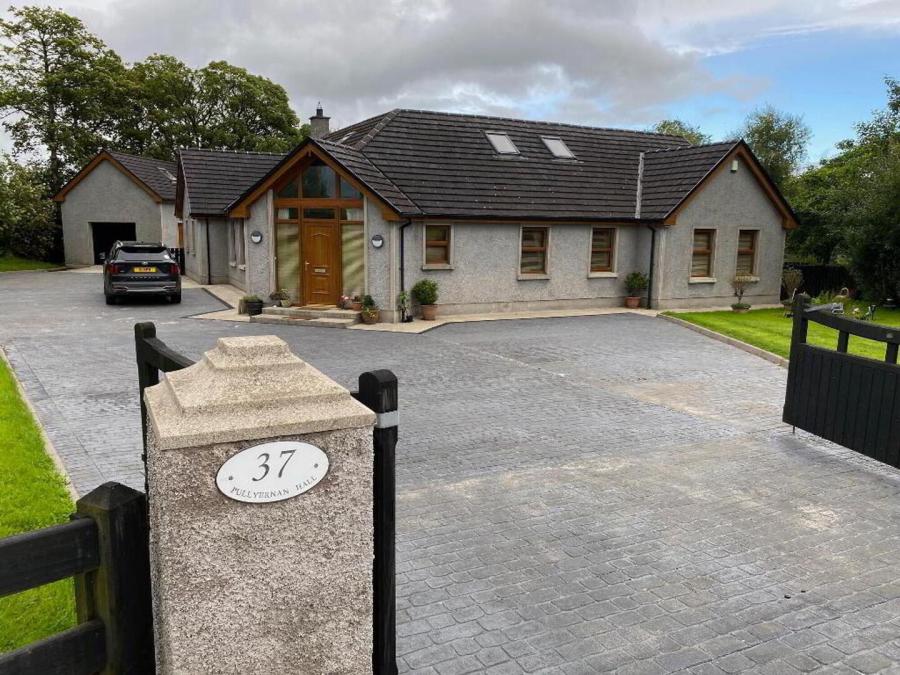 Pullyernan Hall, 37 Moneygal Road, Castlederg, BT81 7LJ