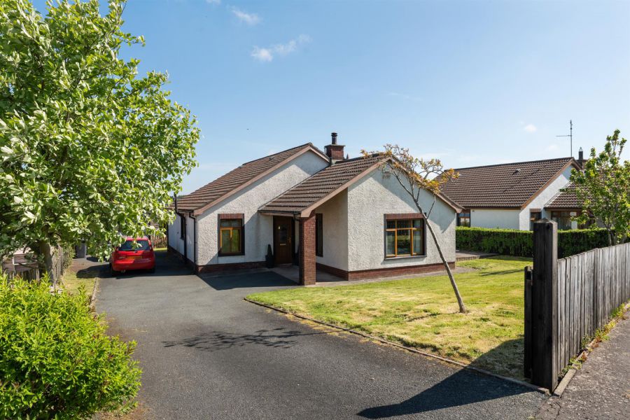 12 Malone Drive, downpatrick, BT30 6UD