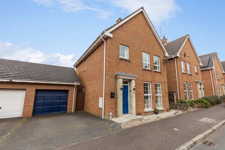 15 Demesne Park, Downpatrick, BT30 6WG
