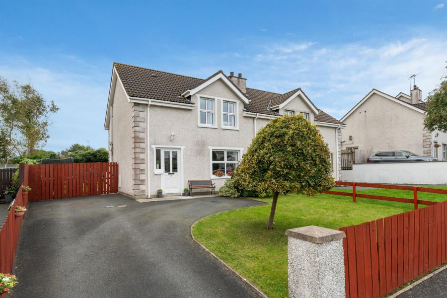 15 Vianstown Heights, Downpatrick, BT30 6TF