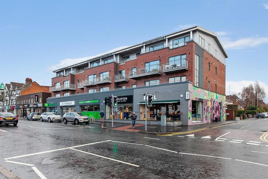 Apt 13, Lesley Plaza, Lisburn Road, Belfast, BT9 6JN