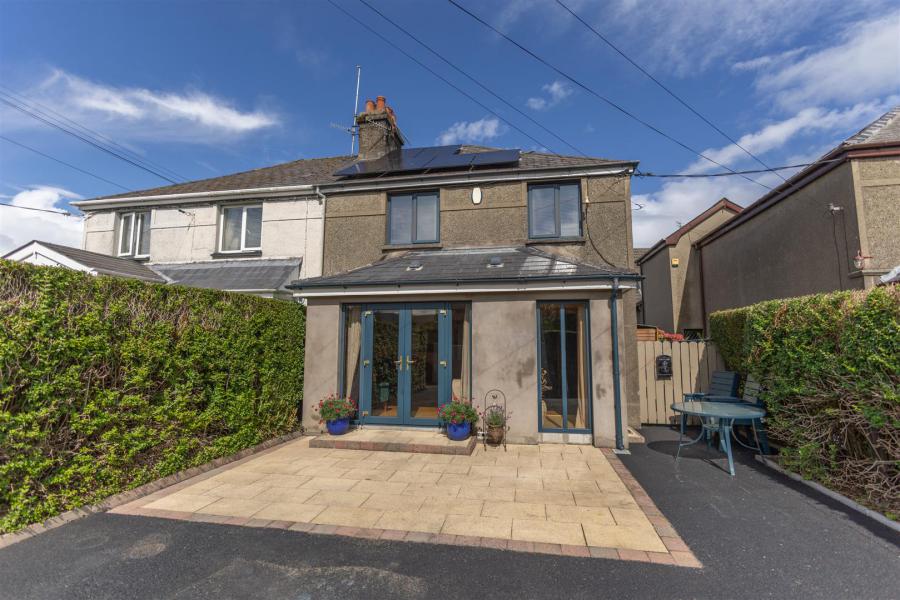 2 Great Georges Avenue, Warrenpoint, Newry, BT34 3HY