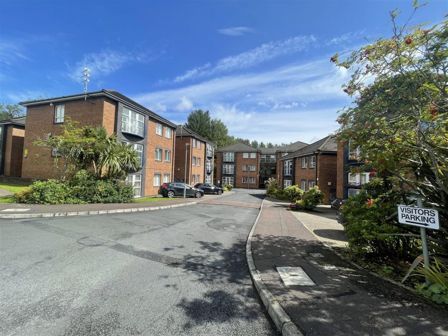 Apt 7 Glenburn Ford, Dunmurry, Belfast, BT17 9BF