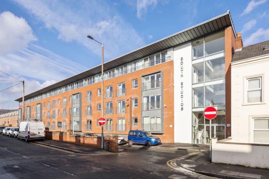 Apt 5 South Studios, Tates Avenue, South Belfast, BT9 7BS