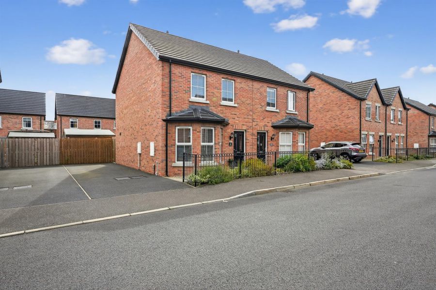 8 Broadway Link, South Belfast, Belfast, BT12 6EX