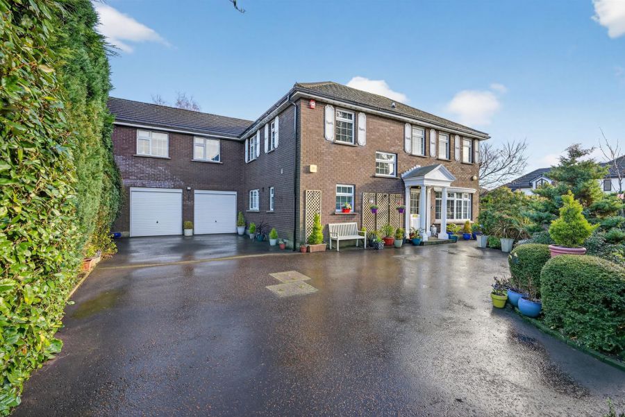 16 Old Forge Manor, South Belfast, BT10 0HY