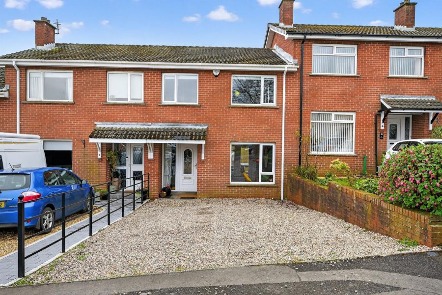 6 Sandymount Gardens, Lisburn, BT27 5UA