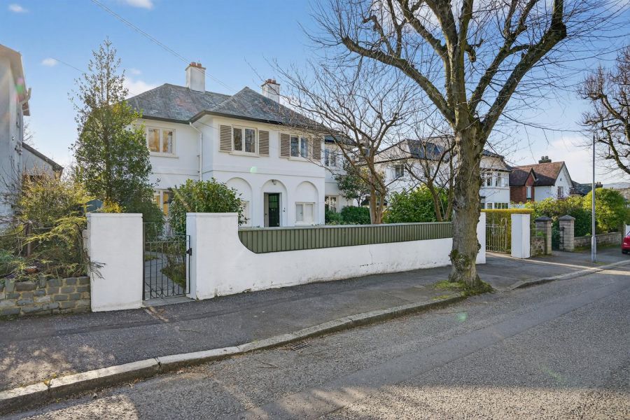 14 Malone Hill Park, Belfast, BT9 6RD