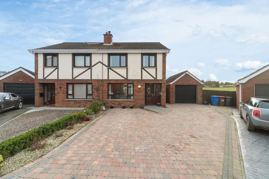 20 Shrewsbury Dale, Saintfield, BT24 7NE