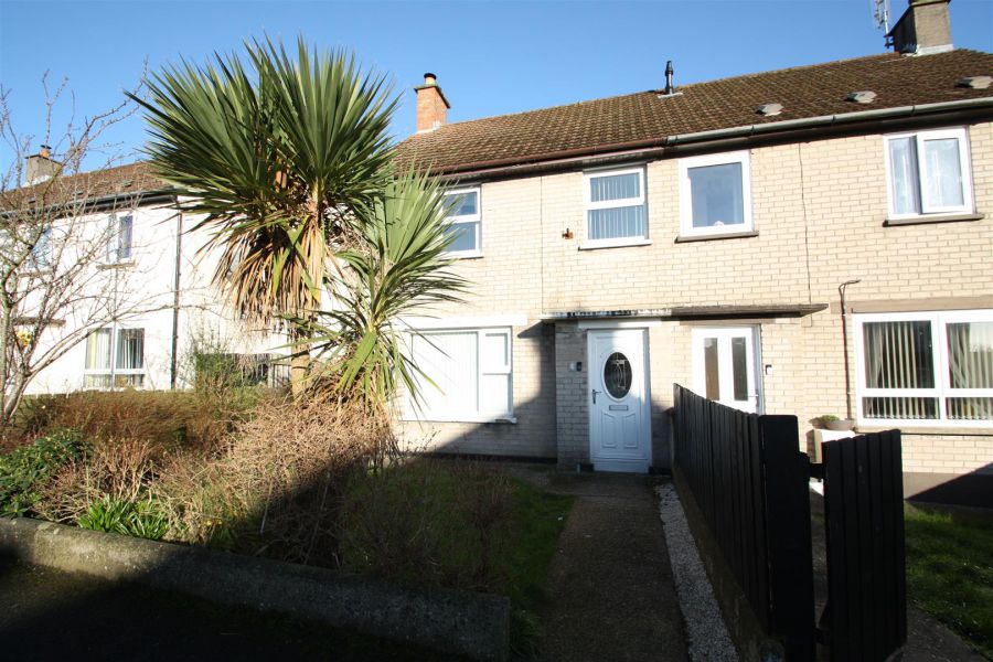 4 Queens Park, Saintfield, BT24 7AT