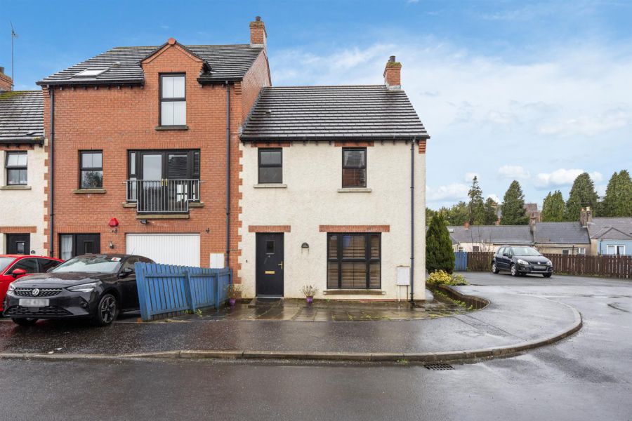 6 Drummond Park, Ballynahinch, BT24 8GE