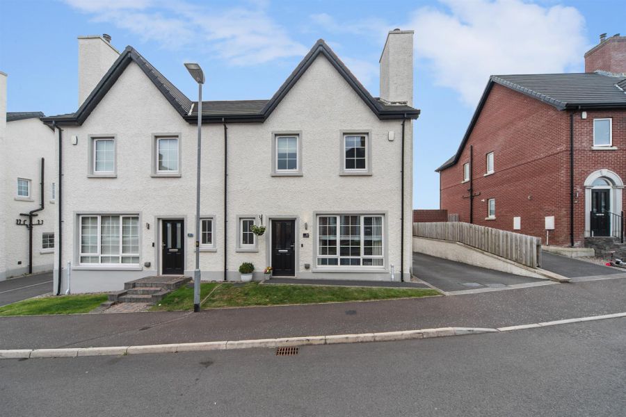 39 Fairfields Manor, Lisburn, BT28 3WA