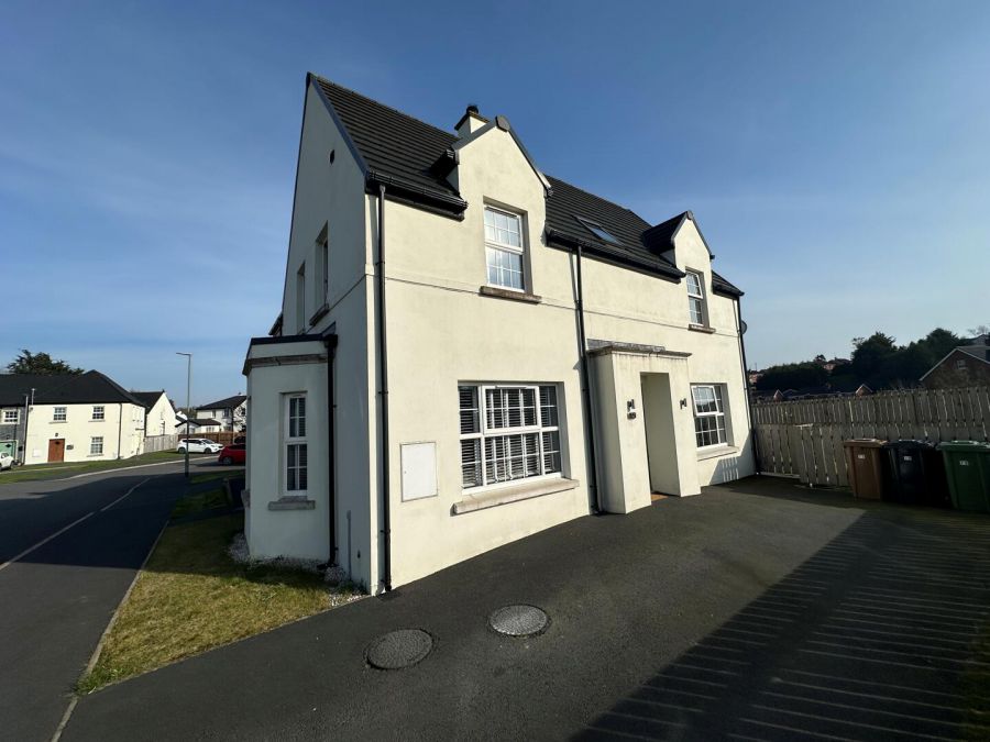 72 Cambric Court, Dromore, BT25 1TH