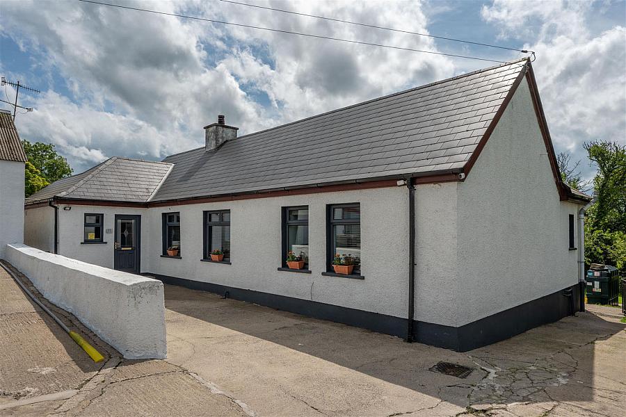 Hillhead Cottage, 11 Annadorn Road, Downpatrick, BT30 8JU