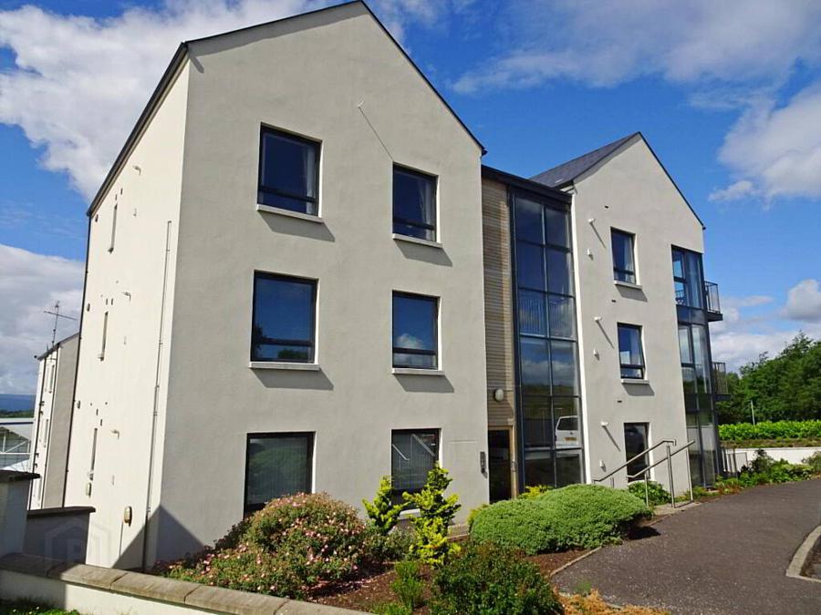 9 Oakhill Avenue, Enniskillen, BT74 4EA