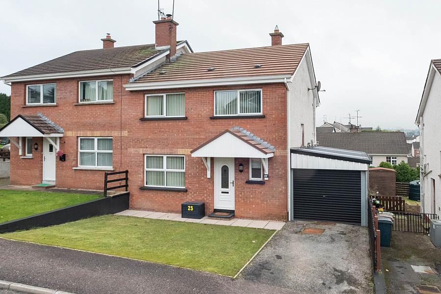 25 College Park Lane, Enniskillen, BT74 6GF