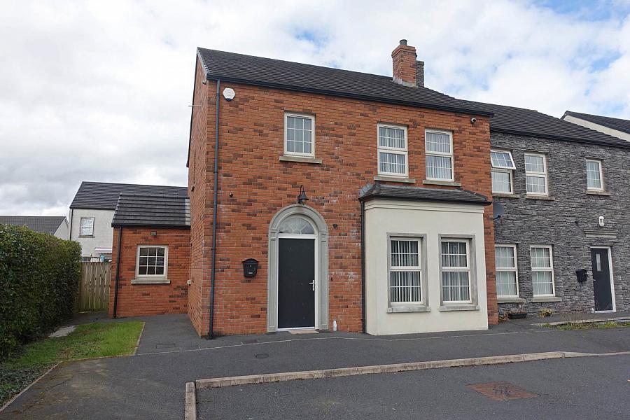 1 Railway Manor, Maguiresbridge, BT94 4QZ