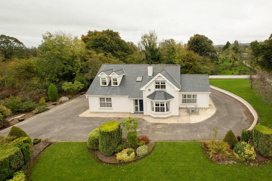 10 Gorteen Road, Derrylin, Enniskillen, BT92 9AL