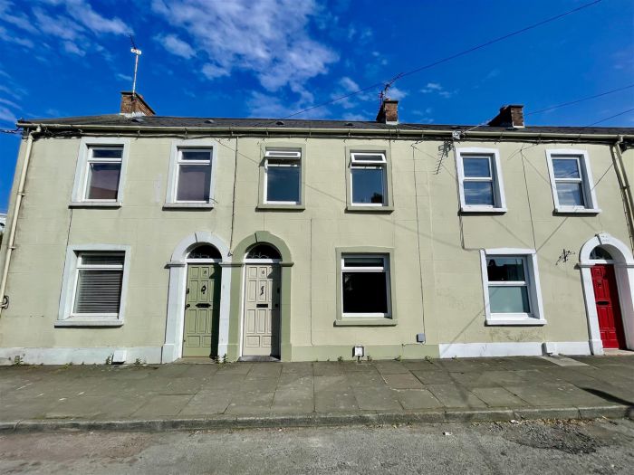 6 Frederick Place, Newtownards, BT23 4AW