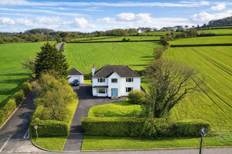 Cairnview, 120 Ballybarnes Road, Craigantlet, Newtownards, BT23 4TD