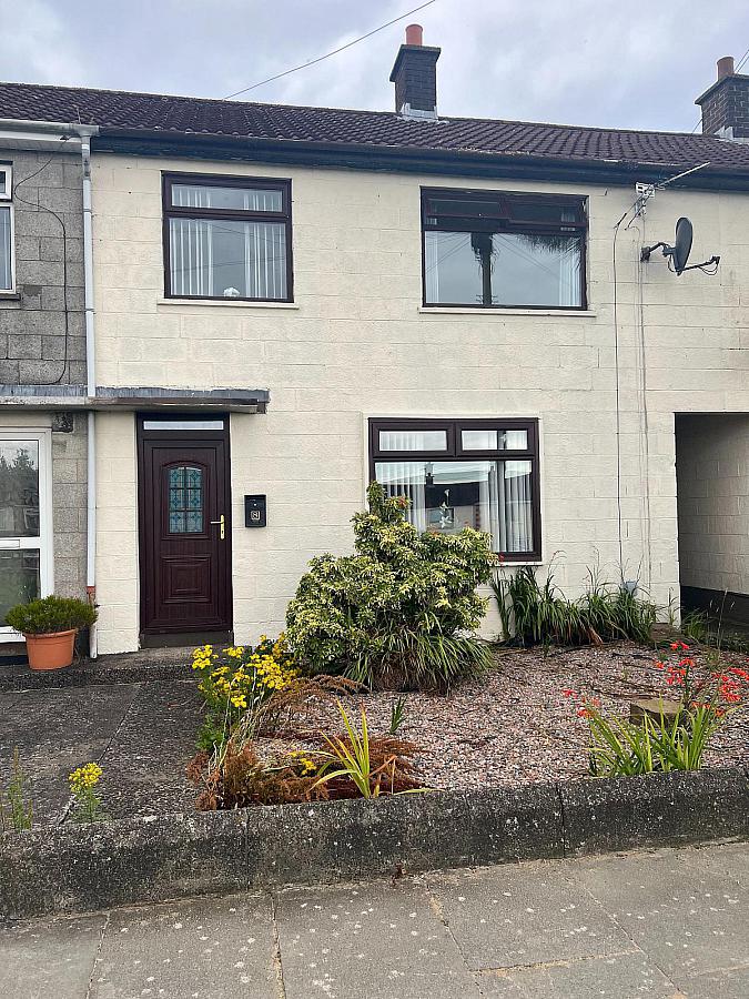 8 Bengore Gardens, Larne, BT40 2AW