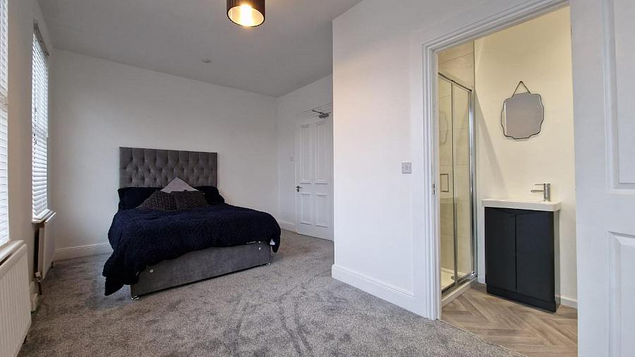 Rm 3, 265 Woodstock Road, Belfast, BT6 8PR