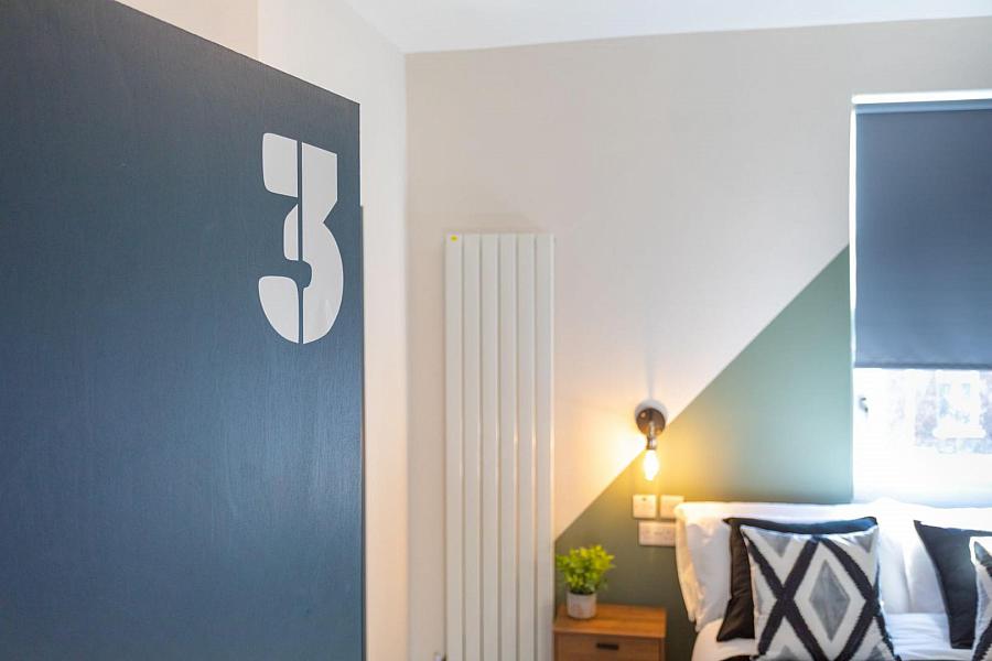 Rm 1 and  3, 12 Jocelyn Gardens, Belfast, BT6 9BA