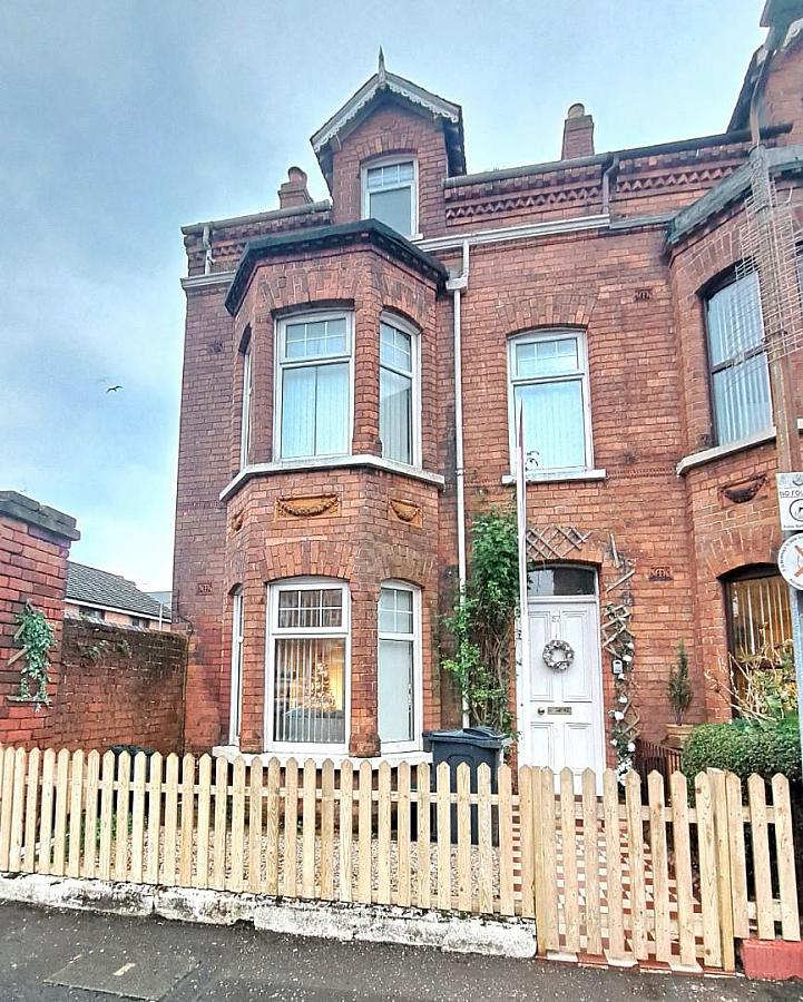 Rm 4, 57 Ponsonby Avenue, Belfast, BT15 2LS