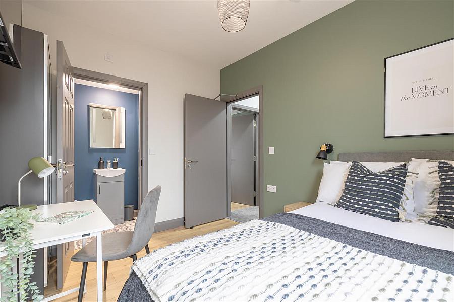 Room 3, 300 Beersbridge Road, Belfast, BT5 5DY