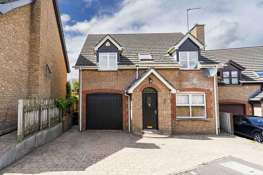 7 Primrose Garden Village, Lisburn, BT28 1LY