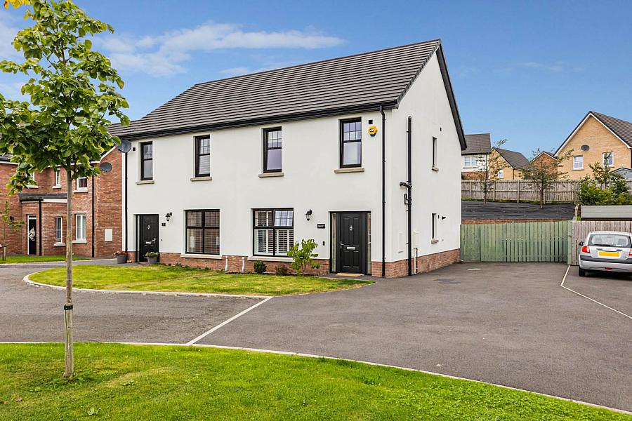 16 Sir Richard Wallace Crescent, Lisburn, BT28 3HZ