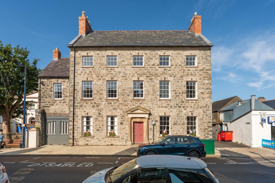 The Merchant House, Apt 4 High Street, Donaghadee, BT21 0AA