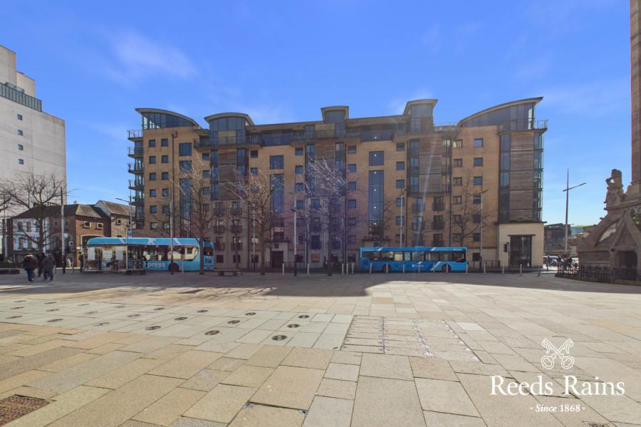 Apartment 6 17, Queens Square, Belfast, BT1 3FF
