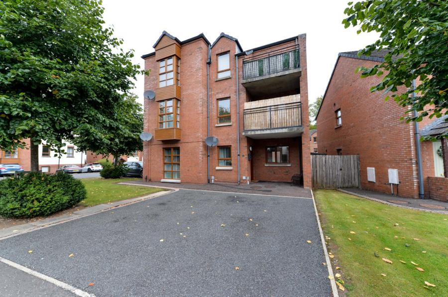 56 Redwood Dale, Dunmurry, Belfast, BT17 9RL