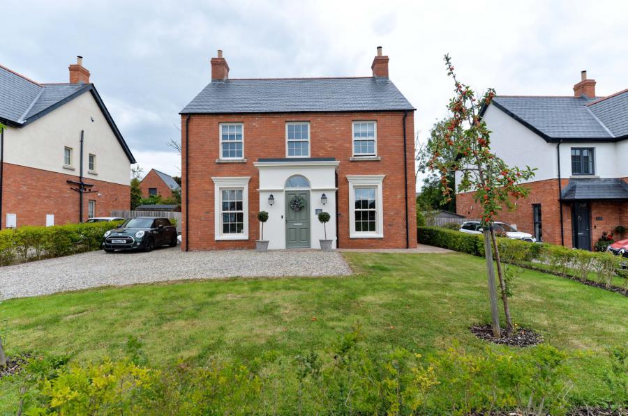 11 Goldenview Park, Carrickfergus, County Antrim, BT38 8RS
