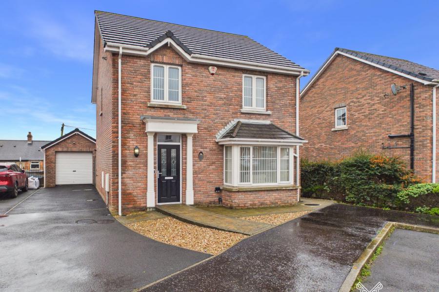 121 Farm Lodge Park, Greenisland, Carrickfergus, BT38 8ZG