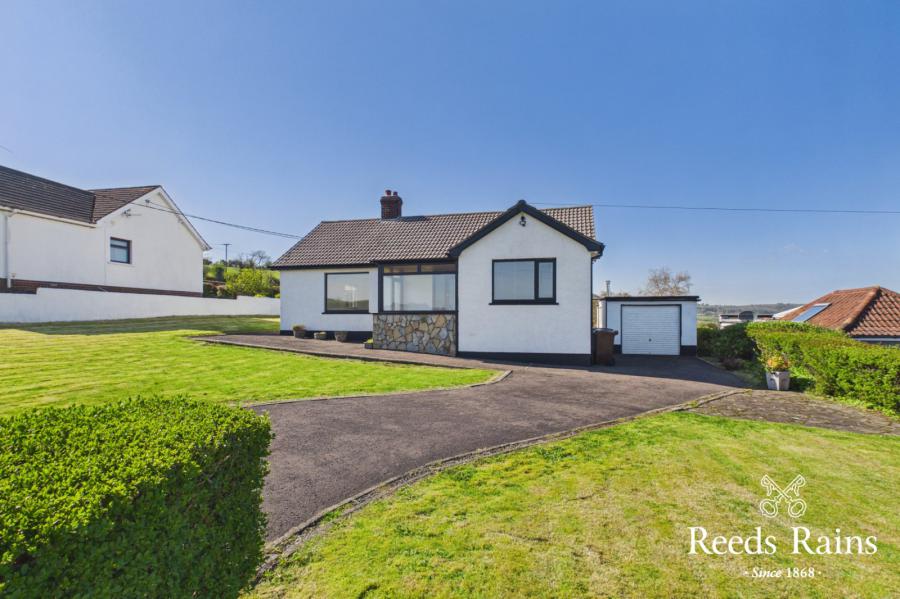 7 Raw Brae Road, Whitehead, Carrickfergus, BT38 9TE