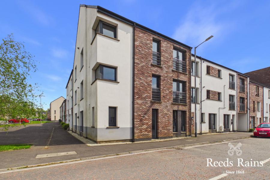 34 Woodbrook Avenue, Lisburn, County Antrim, BT28 2ZG