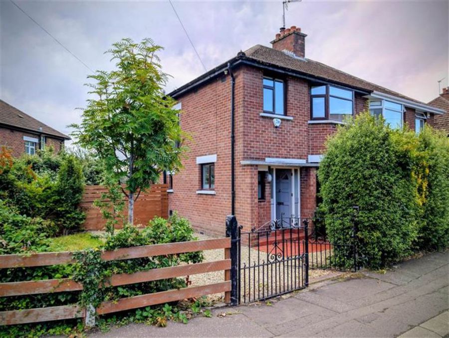 60 Sandhurst Drive, Stranmillis, Belfast, BT9 5AZ