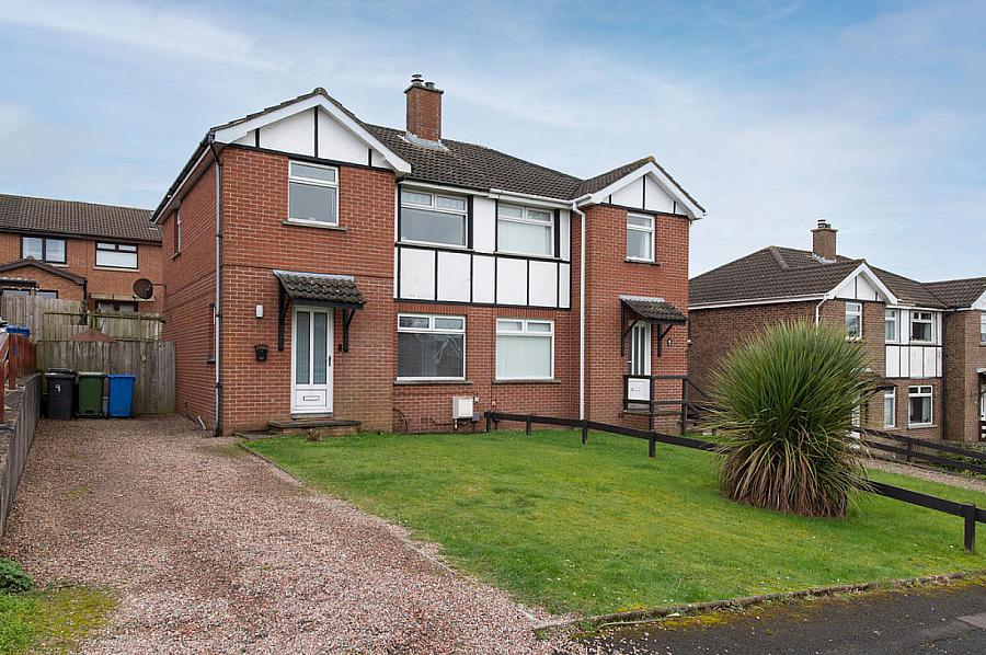 9 Sharman Rise, Bangor, BT19 1TG