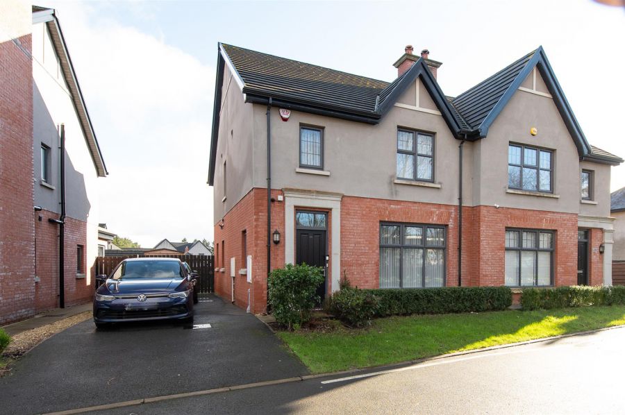 46 Oakfield Park, Jordanstown, Newtownabbey, BT37 0QY