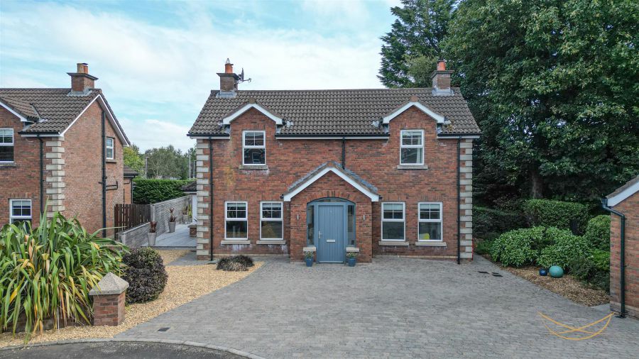 4 Claughlin Manor, Ballyclare, BT39 9LH