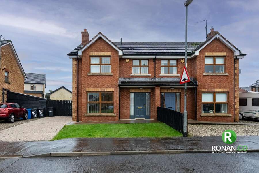 41 Castletown Court, Strabane, BT82 9FZ