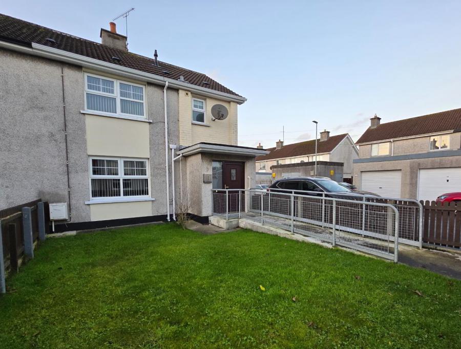 72 Stuart Park, Ballymoney, BT53 7BG