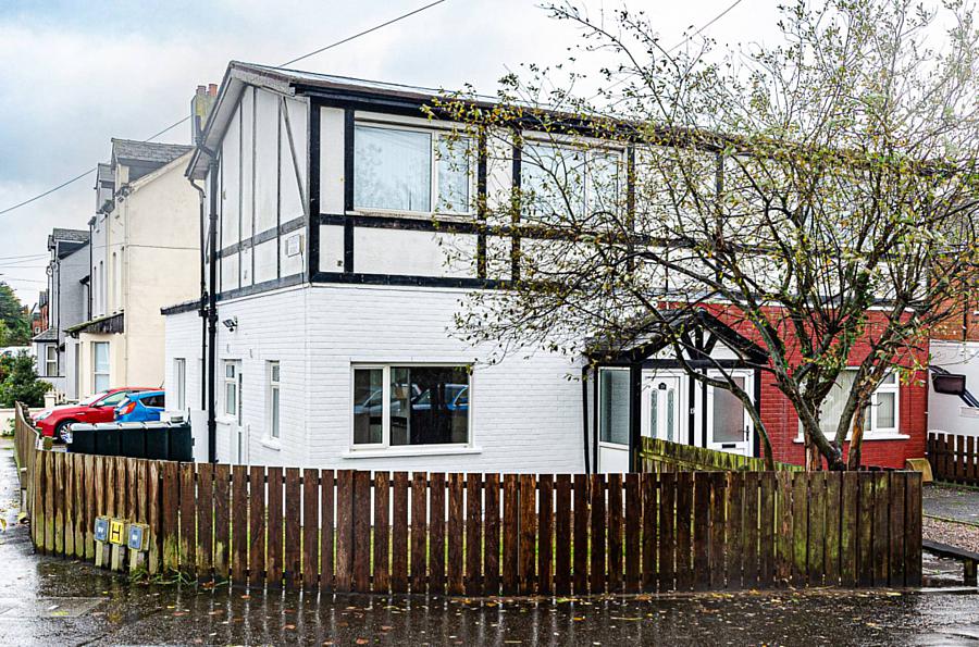 19 Inverary Drive, Sydenham, Belfast, BT4 1RB