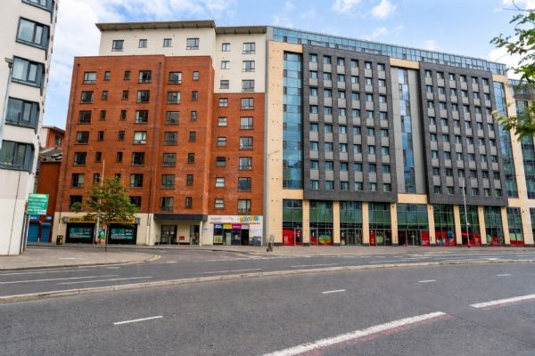 304 College Court Central, Belfast, BT1 6BZ