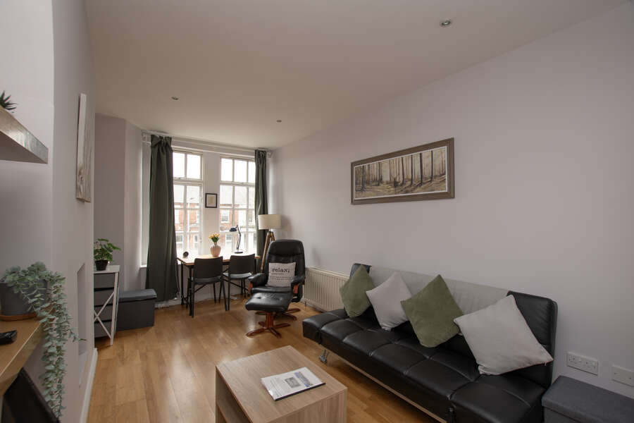 Apt 6 Belgravia House, 2A Belgravia Avenue, Belfast, BT9 7BJ