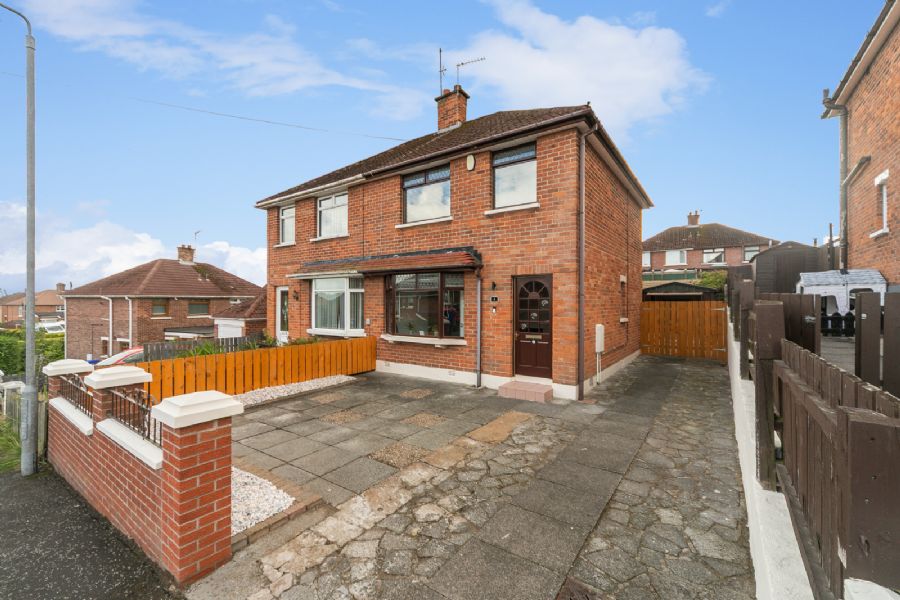 4 Lyndhurst Grove, Belfast, BT13 3PE