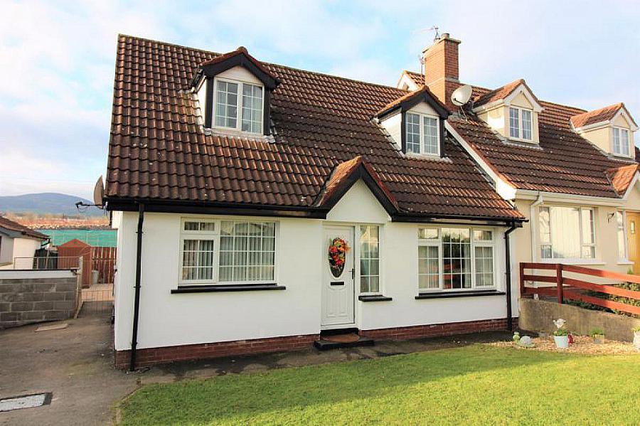 54 Larchmount, Armagh Road, Newry, BT35 6TX