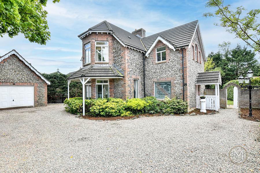 113 Belfast Road, Antrim, BT41 2AZ